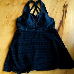 Black geometric tankini